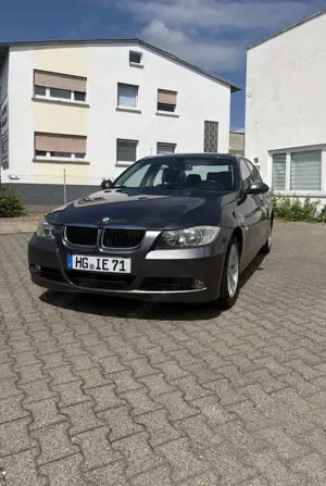 BMW 318 318i TÜV bis 10/27