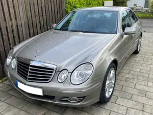 Mercedes-Benz E 200 E 200 Kompressor Automatik Avantgarde