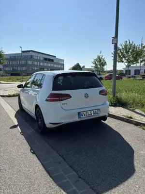 Volkswagen Golf GTI GTI Performance BMT Bild 2