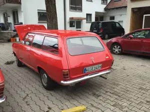 Oldtimer Opel Kadett B Caravan Bild 3