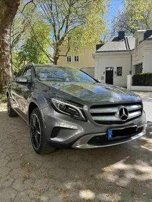 Mercedes-Benz GLA 200 GLA 200 - Servicegepflegt!
