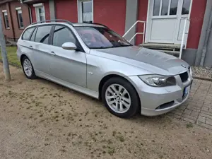 BMW 320 Bild 3