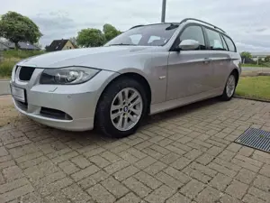 BMW 320 Bild 2