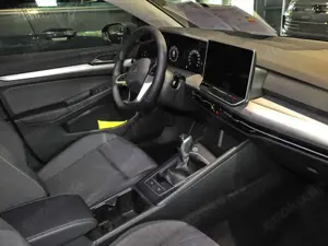 Volkswagen Golf 1.5 TSI Life ACC LED APP-Connect Kamera Bild 4