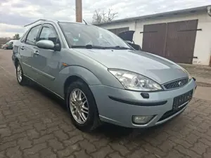 Ford Focus Focus Stufenheck Ghia