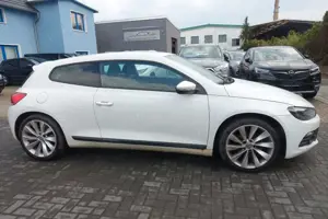 Volkswagen Scirocco 2.0 TDI 103 kW Bild 4