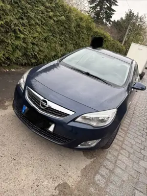 Opel Astra 1.6 Design Edition