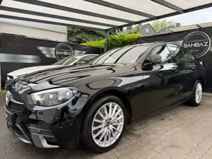 Mercedes-Benz E 300 de 4Matic *AMG*DESIGNO*PANO*WIDE*DISTR*BUR Bild 2