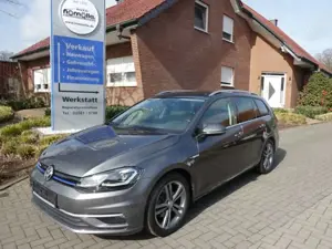 Volkswagen Golf Var. 1.5TSI HIGHLINE LED AHK LM ACC APP-CON.