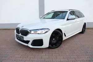 BMW 520 iA M-SPORT*HEADUP*LASER*PANORAMA*COMFORTSITZE