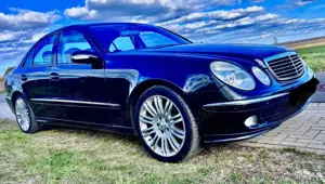Mercedes-Benz E 220 CDI Automatik Avantgarde VIEL NEU gepflegt