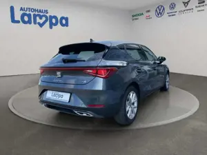 SEAT Leon FR 2.0 TDI DSG,ACC,PDC,LICHT+SICHT,SHZ,NAVI Bild 4