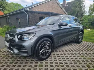 Mercedes-Benz GLC 220 GLC 220d 4Matic - AMG Line, AHK, Ambient Light