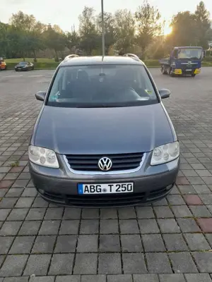 Volkswagen Touran 2.0 TDI DSG Highline