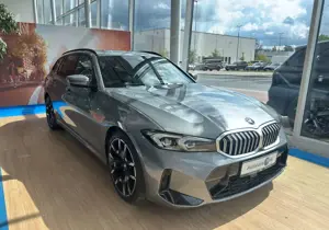 BMW 320 d xDrive M Sport Kamera Panorama HIFI ACC AHK