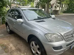 Mercedes-Benz ML 280 ML 280 CDI (164.120) Bild 2