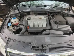 Volkswagen Passat Variant Passat Variant 2.0 TDI DPF Sportline Bild 5