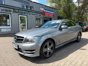 Mercedes-Benz C 220 Coupe AMG°AUTOM°T-LEDER°SZHG°NAVI°PDC°ALU!