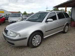 Skoda Octavia Combi 2.0 Style Automatik