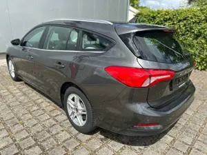 Ford Focus Focus 1,5 EcoBlue 88kW Cool Connect Turnier LED Bild 5