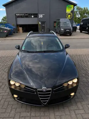 Alfa Romeo 159 Sportwagon 1.9 JTDM 16V DPF Automatik Distinctive