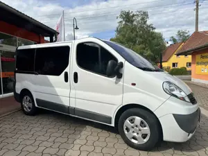 Opel Vivaro Bus * AHK * Rückfahrkamera * 9-Sitzer * Klima *