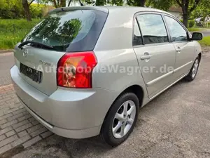 Toyota Corolla 1.6 Sol / Compact; Sehr guter Zustand !! Bild 3