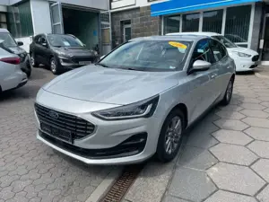 Ford Focus Lim. Titanium*AHK*SHZ*RFK*ALLWETTER