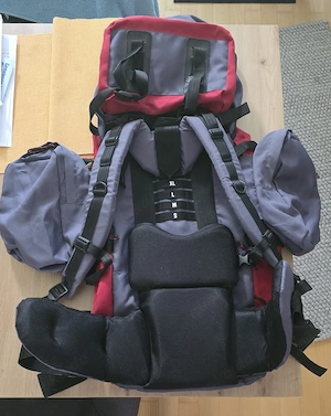 Activ Wander- Tourenrucksack, 52 Liter, 1x genutzt, vielseitig, Wasserdicht, Belüftet Bild 4