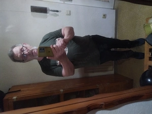 Suche in Solingen nette Frau für eine Partnerschaft mit getrennten Wohnungen 
