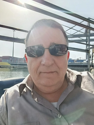 Er 59 Single sucht eine Liebevolle Beziehung.