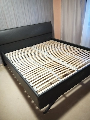 Leder Bett, Made in Italy, Schwarz 180 x 200 cm mit Lattenrost