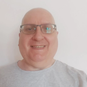 welche Sie ist alleine und wünscht sich einen liebevollen partner