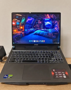 Gaming-Laptop MSI Vector 16 HX   RTX 4080   i9-13980HX   32 GB RAM   2 TB SSD. Neuwertiger Zustand.