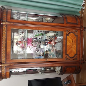 Antik Vitrine zu verkaufen.