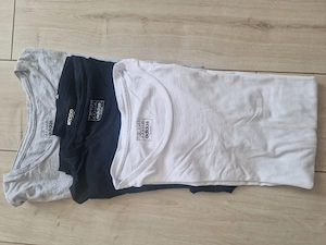 Neuwertige T-Shirt für Herren