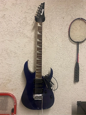 Ibanez E-Gitarre mit Line 6 verstärker