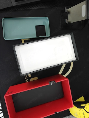 ONE PLUS 10 pro Emerald Forest top Zustand  Bild 2