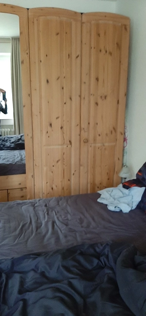Schlafzimmer Bild 3