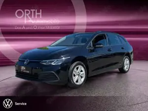 Volkswagen Golf VIII 1.5 eTSI Life AHK+NAVI+SHZ+ACC+LED ACC