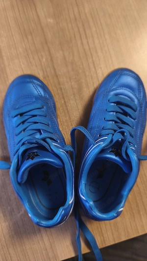 Sport Schuhe 