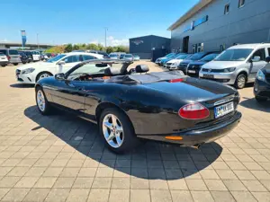 Jaguar XK8 Cabriolet 4.0 V8 Top Zustand! Bild 3