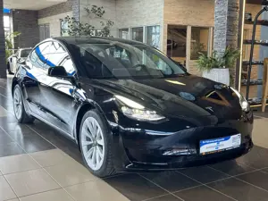 Tesla Model 3 RWD Pano R.Cam Autopilot 60kWh Leder SHZ