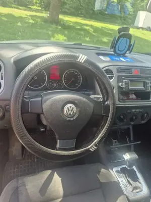 Volkswagen Tiguan 2.0 TDI DPF 4Motion Automatik Track  Field