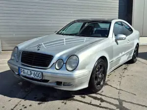 Mercedes-Benz CLK 230 CLK-Klasse Coupe Kompressor Avantgarde