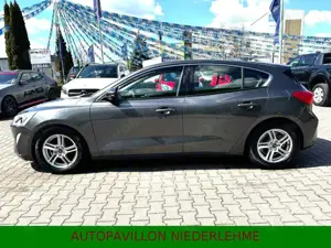 Ford Focus *Klima*LED*android*Apple*Bluetooth*AHK*2.Hd