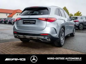 Mercedes-Benz GLC 300 d AMG 4M AHK DISTRONIC MBUX SHZ Bild 4