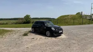 MINI Cooper SE Cooper SE Trim M Bild 3