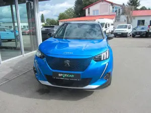 Peugeot 2008 Elektromotor 136 GT Pack Bild 3