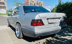 Mercede Benz E200 - W124 - Automatikgetriebe - gepflegt  Bild 2